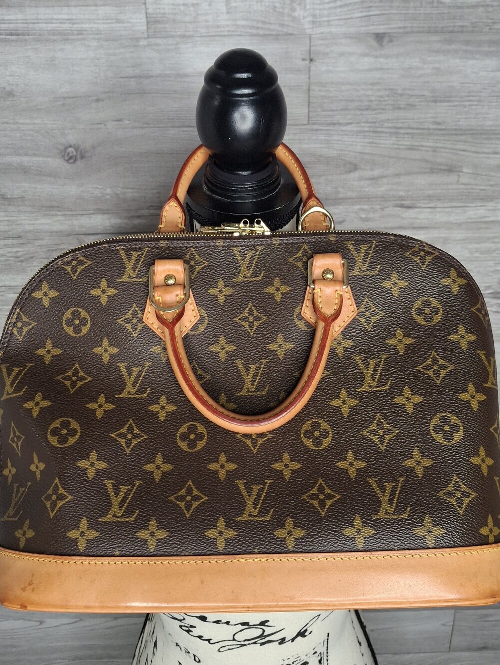 Vintage Louis Vuitton Alma Monogram Satchel with Vachetta Trim and Gold Hardware - Picture 4 of 16